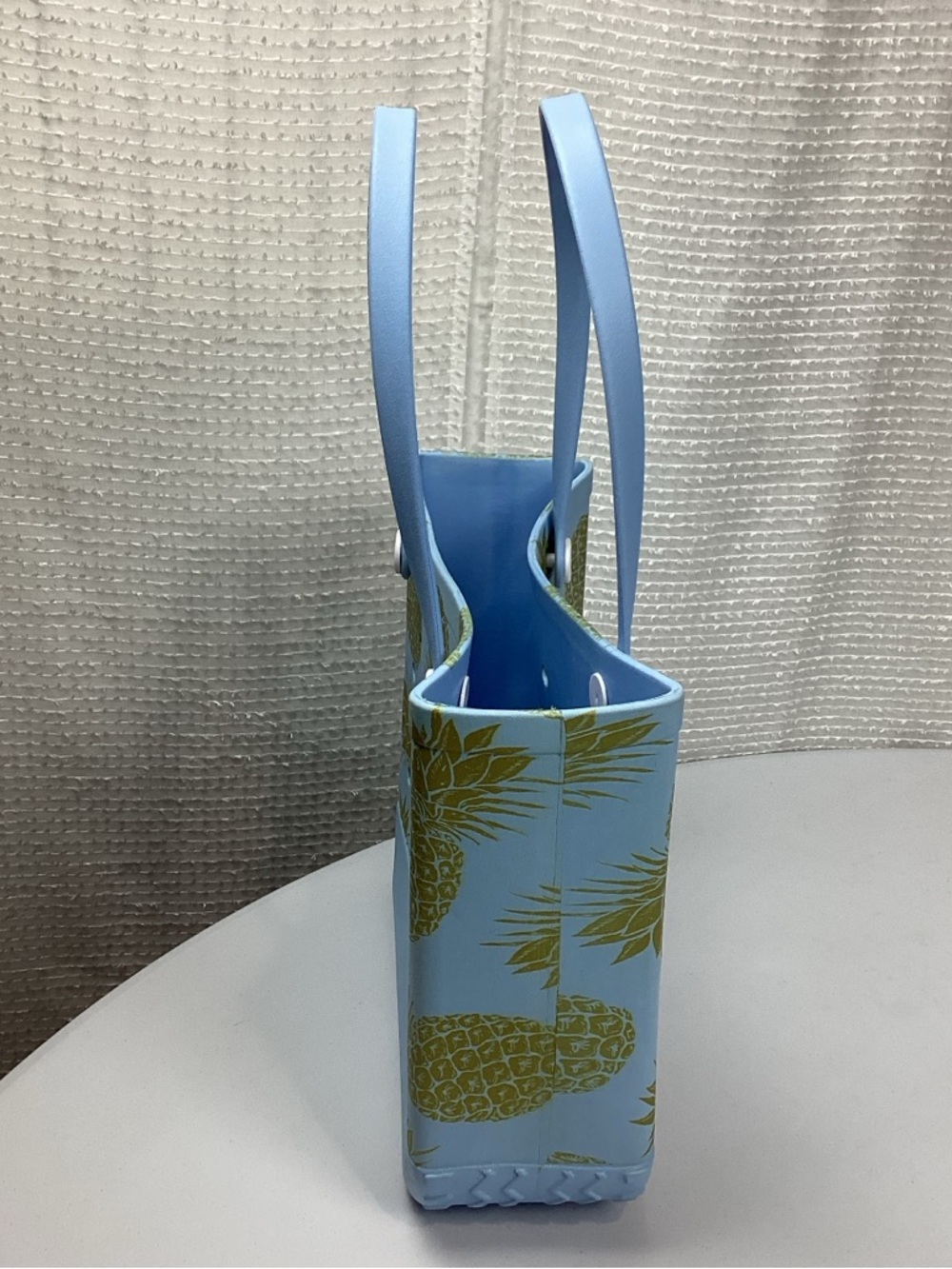 Large Blue Rubber Beach Tote Bag with Pineapple Pattern - Picture 4 of 8